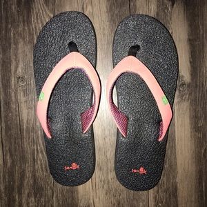 Sanuk flip flops BRAND NEW